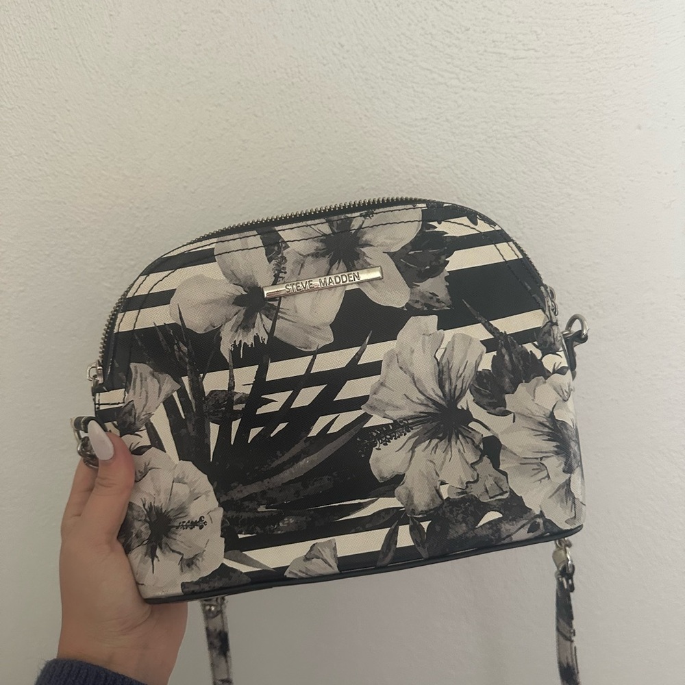 Steve Madden Tropical Palm‎ Floral Crossbody